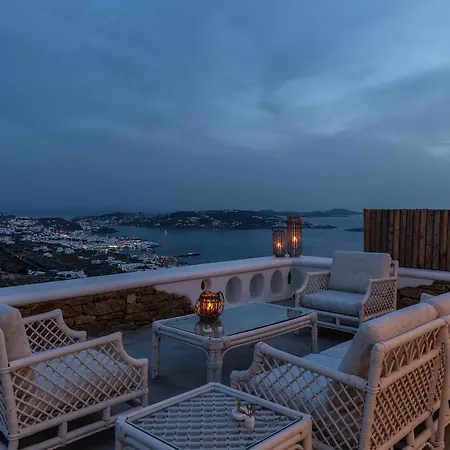 Mykonos Divino Tourlos