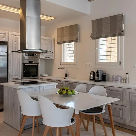 Mykonos Divino * 투를로스