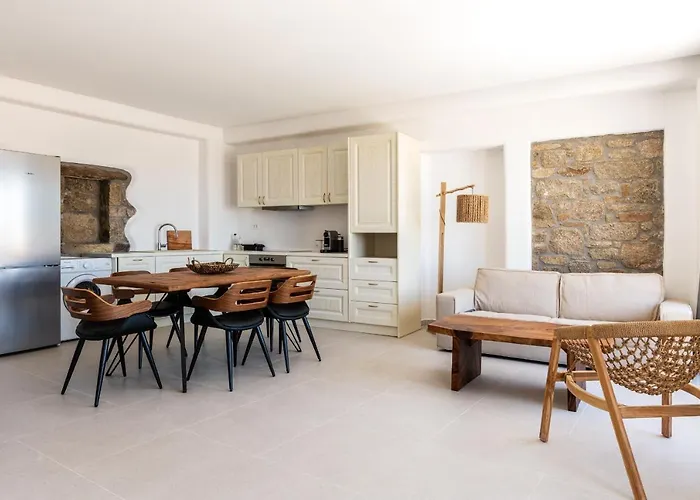 Mykonos Divino Tourlos